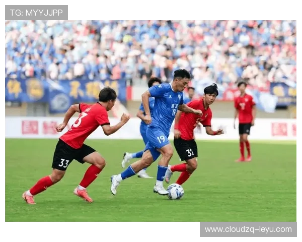 生存之战:蓝十字足球俱乐部如何应对资金、管理与突发危机?深度解析草根足球的挣扎与坚持 生存之战:蓝十字足球俱乐部如何应对资金、管理与突发危机?深度解析草根足球的挣扎与坚持